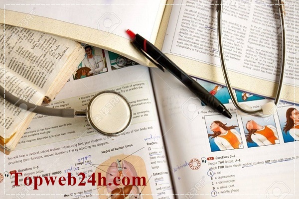 Học tiếng đức tại nh&agrave;.