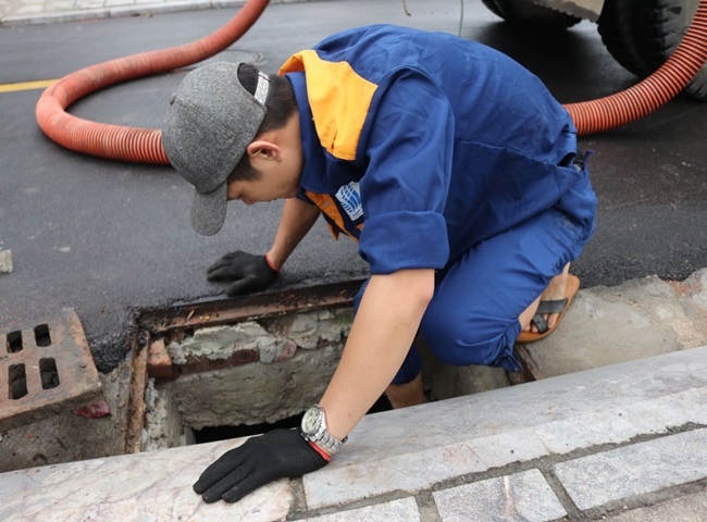 Đơn vị nạo v&eacute;t hố ga quận 11 thi c&ocirc;ng nhanh ch&oacute;ng